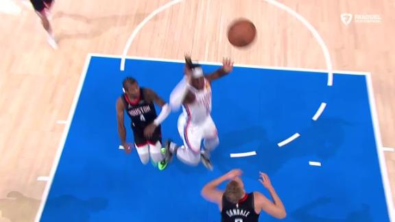 Isaiah Hartenstein takes flight for alley-oop jam