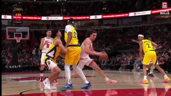 Josh Giddey scores and draws a foul for the Bulls.