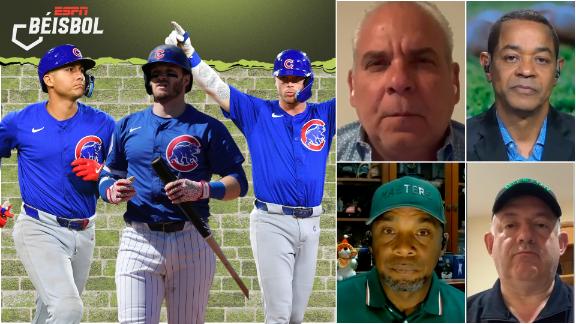 Imagen de un jugador de los Cubs en acción, con el logo de ESPN en la parte superior y un fondo de gradas llenas de fanáticos