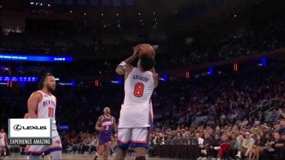 OG Anunoby puts on a show at the end of the Knicks' win over the Suns on Sunday.