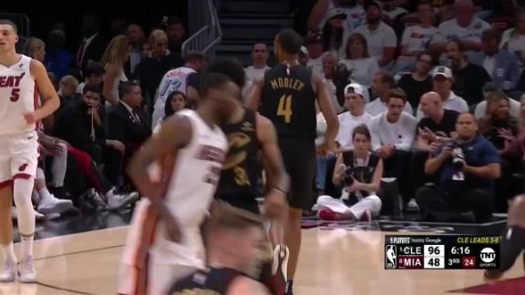 Heat and Cavaliers go on a 3-point tangent in the third quarter.





