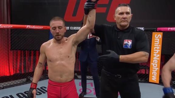 Szalay dominates Jieleyisi on Road to UFC