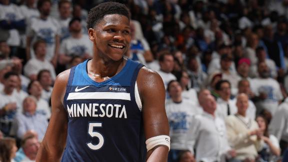 Anthony Edwards notches 30 points with 9 rebounds, 6 assists as the Timberwolves rout the Thunder in Game 3.