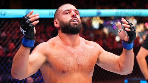 Tuco Tokkos submits Junior Tafa to open the main card