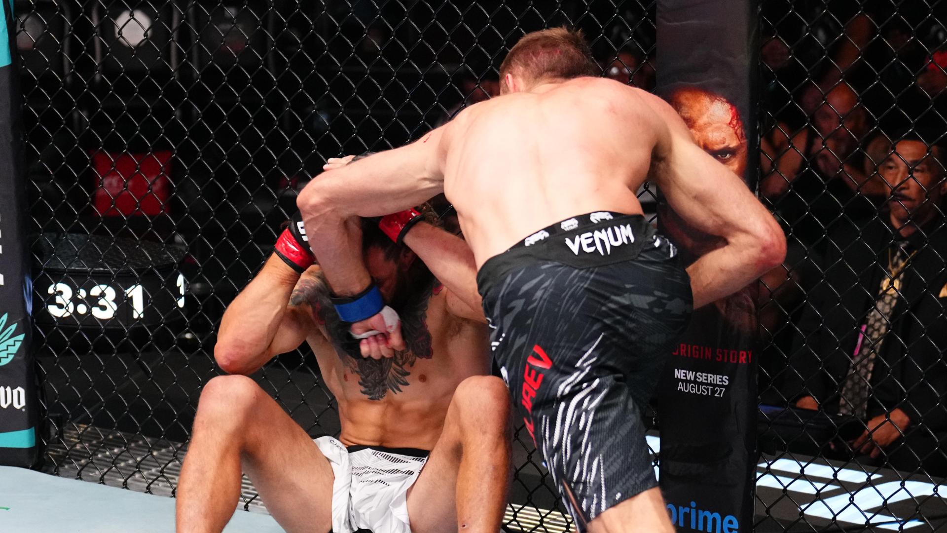 Andrey Pulyaev KOs Nick Klein in RD 2