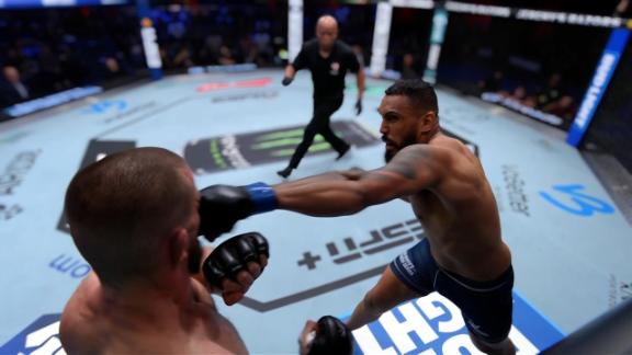 Ryan Gandra makes short work of Trent Miller with big 1st-round TKO