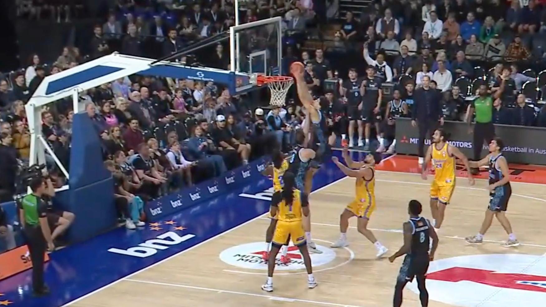Karim Lopez powers through for a thunderous dunk.