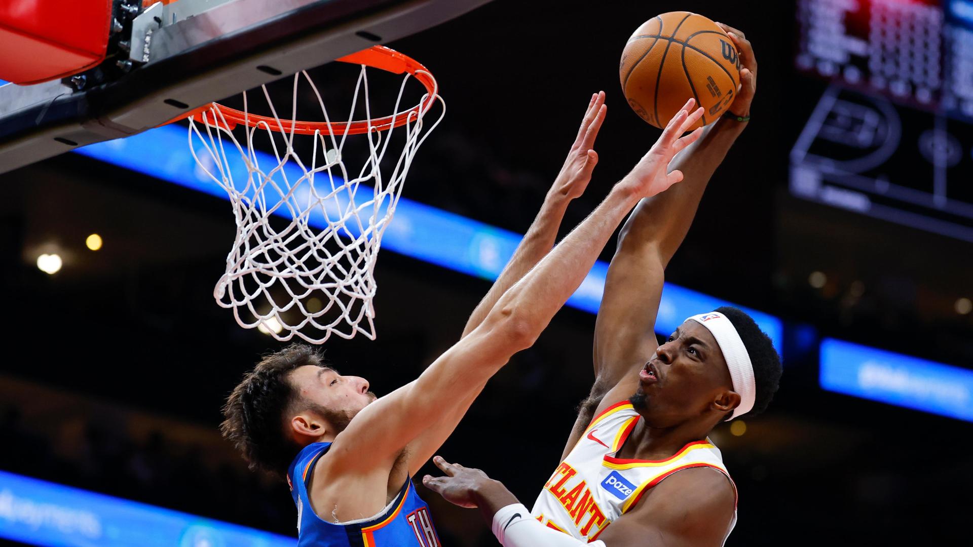 Onyeka Okongwu drops a vicious poster slam on Chet Holmgren for the Hawks vs. the Thunder.