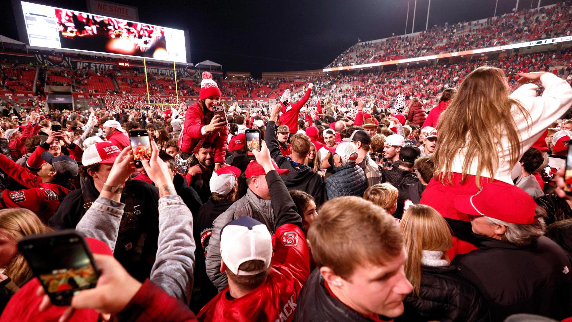 NC State storms the field after upsetting No. 8 Georgia Tech - WatchESPN
