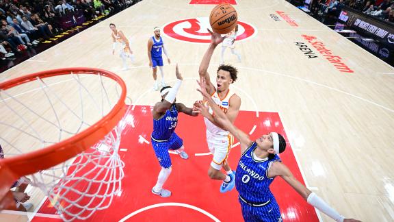 Dyson Daniels showcases his skills, contributing 18 points, 6 rebounds, and 6 assists in a dominant 15-point Hawks victory.