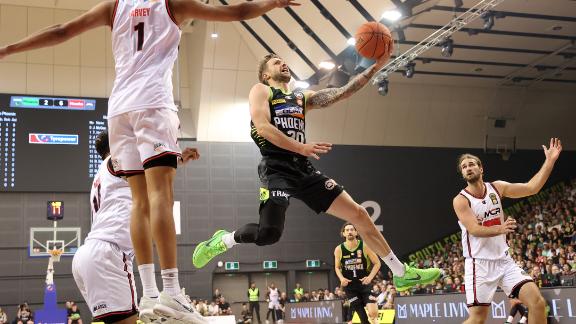Nathan Sobey drops 37 points as the South East Melbourne Phoenix defeat the Illawarra Hawks 124-113 in overtime.