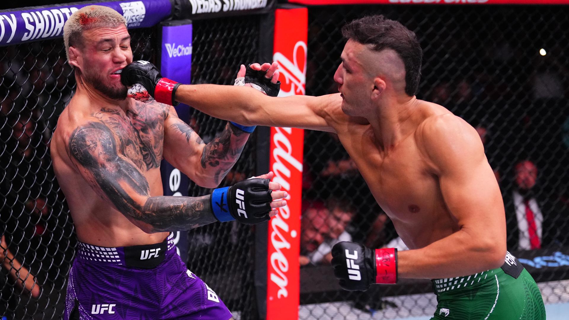 Cam Rowston pummels Cody Brundage for the Round 2 TKO