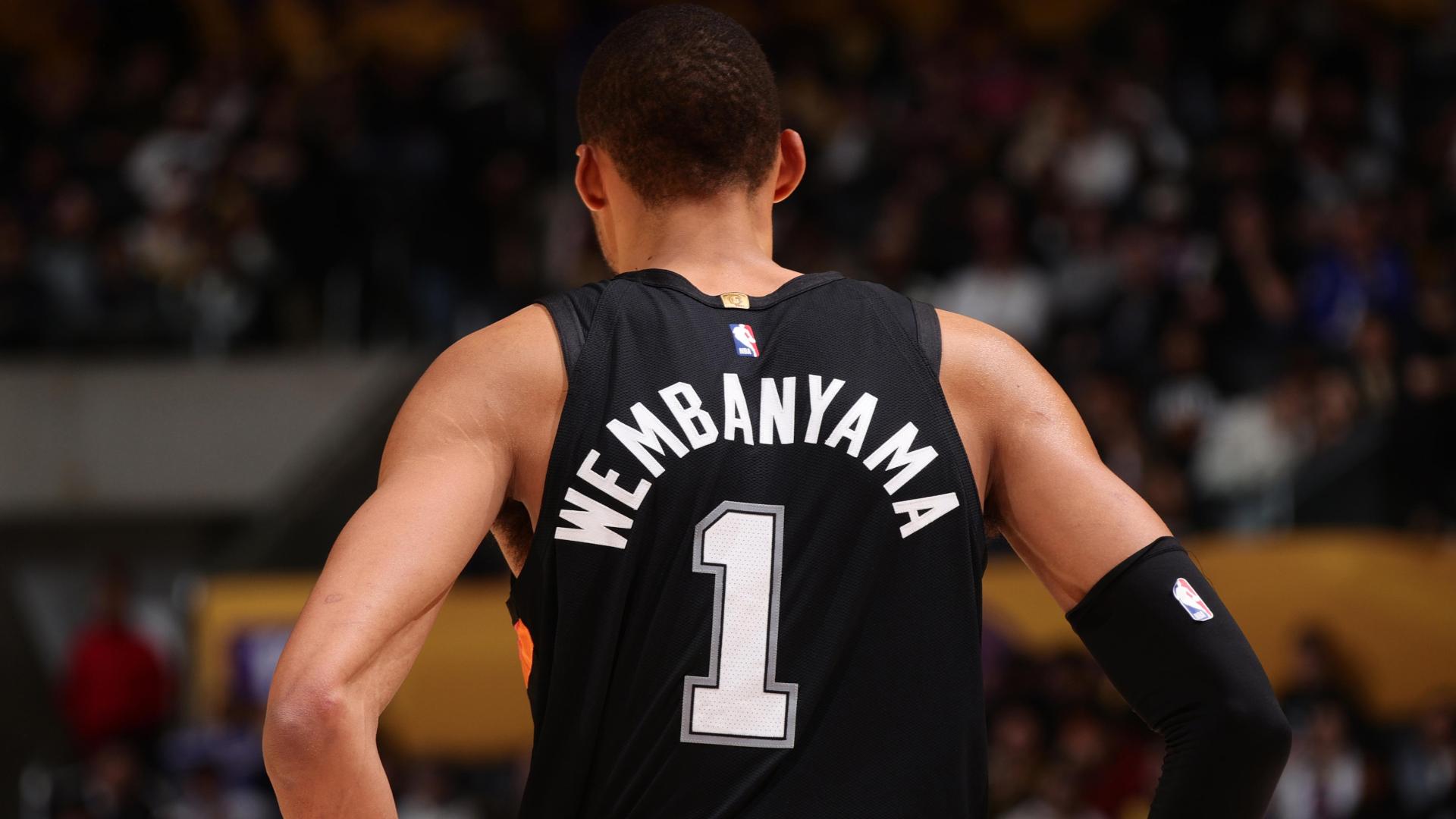 Victor Wembanyama gets 40 points and 12 assists as the Spurs defeat the Lakers.