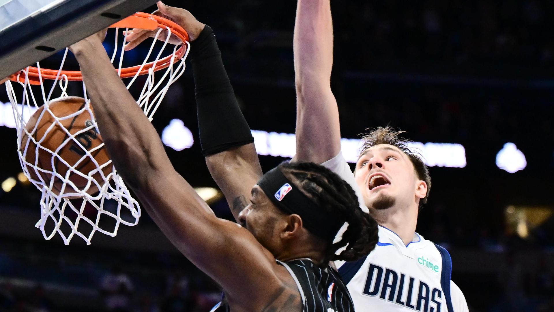Wendell Carter Jr. elevates and slams home a go-ahead dunk to seal the Magic’s win over the Mavericks.