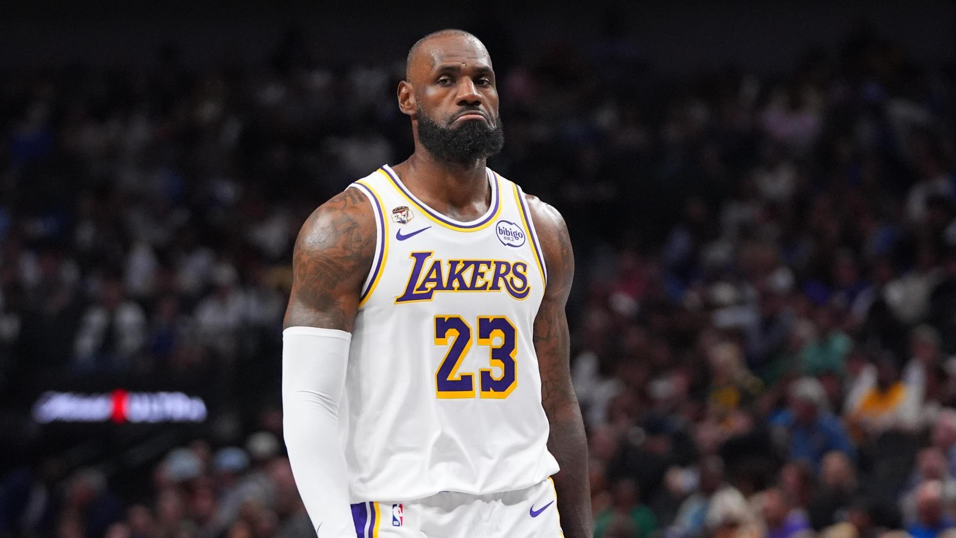 Dave McMenamin reports on the Lakers' decision to sit LeBron James with left foot soreness.
