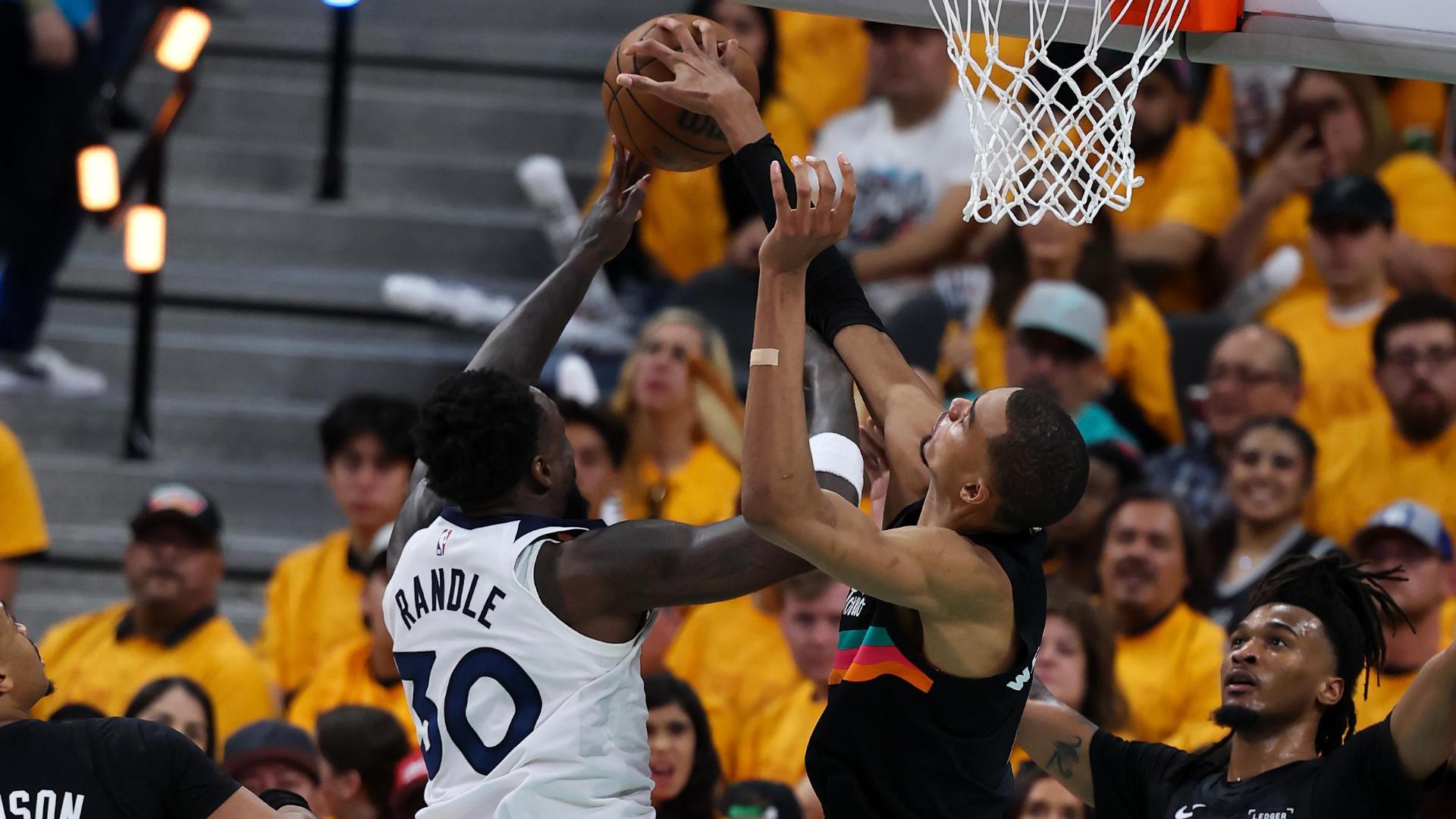 NBA: San Antonio Spurs vs Minnesota Timberwolves