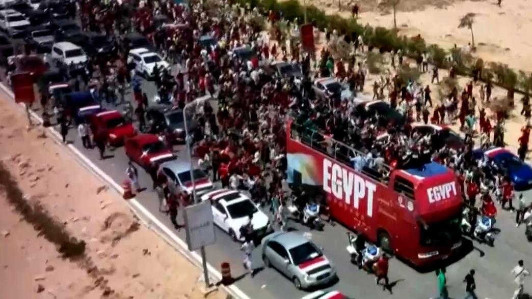 Egypt are welcomed back by thousands of fans after World Cup exit