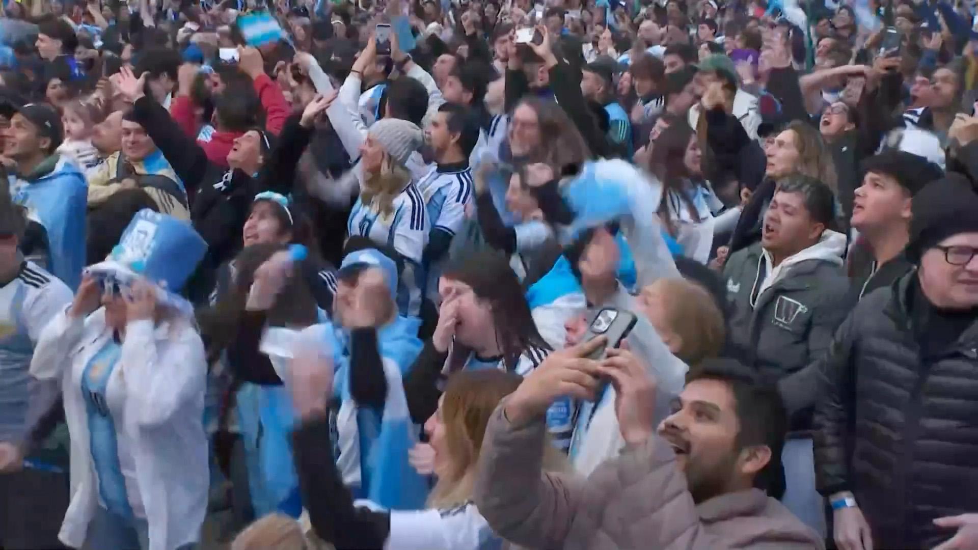 Incredible scenes in Buenos Aires as Martinez gives Argentina the lead