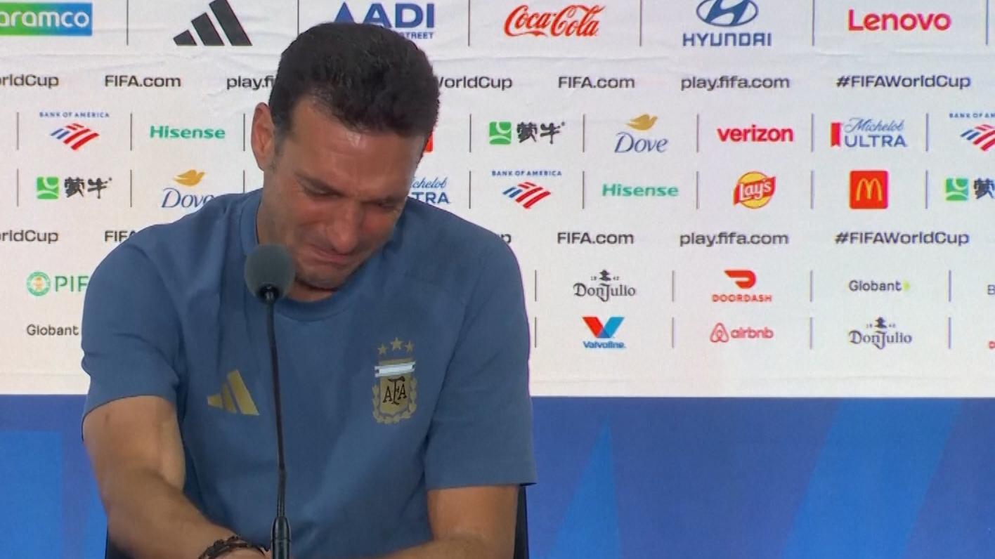 Argentina's Scaloni exits press conference in tears: 'It hurts my soul'