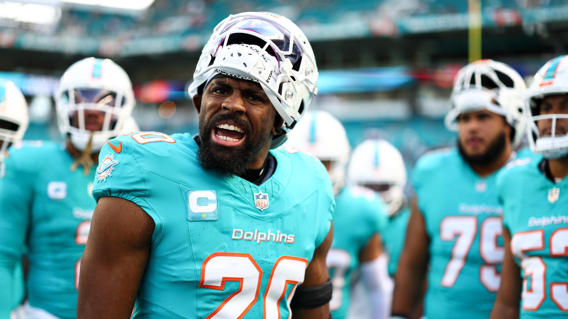 Dolphins lock up their core with Brooks' extension