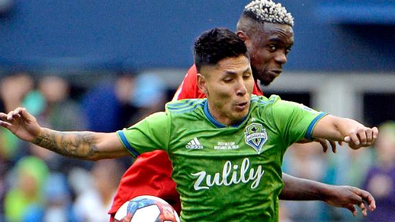 Ruidiaz seals MLS Cup for the Seattle Sounders