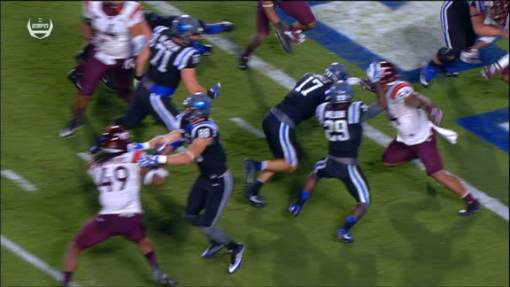 Duke quarterback Daniel Jones (17) passes against Virginia Tech