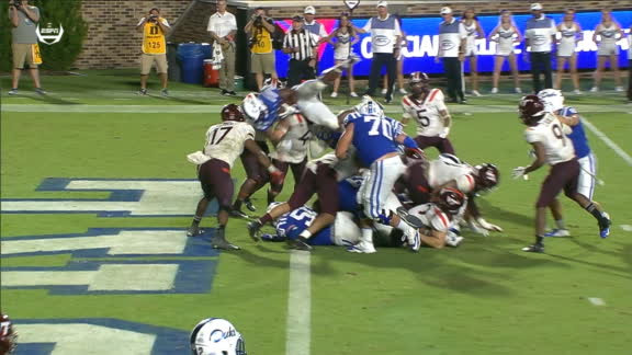 Duke quarterback Daniel Jones (17) passes against Virginia Tech