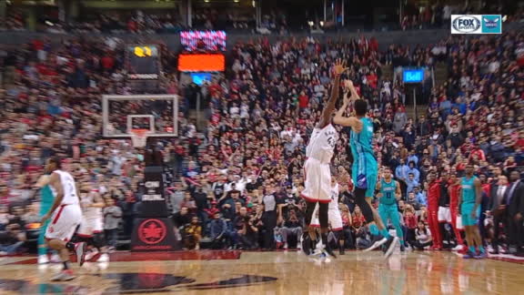 Hornets win on Lamb's buzzer-beater from half court
