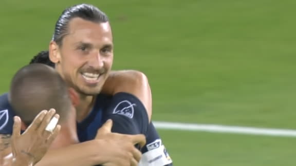 Ibrahimovic scores late to double the Galaxy's lead