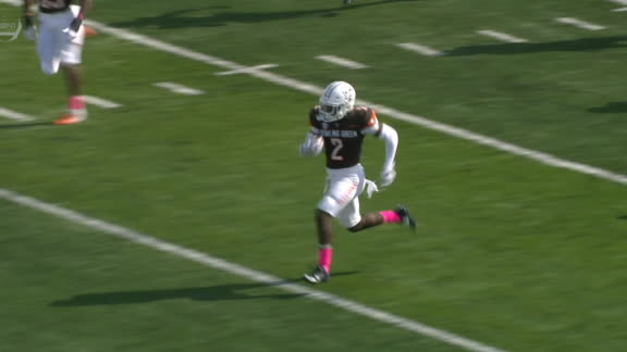 Bowling Green's Biggers takes off for 100-yard fumble recovery TD