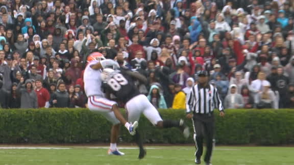 South Carolina gains 41 on flea-flicker