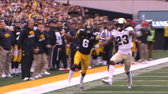 Iowa WR comes up with a smooth one-handed grab