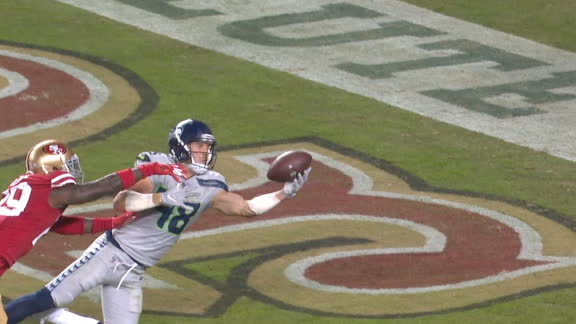 Hollister hauls in 1-handed TD from Wilson