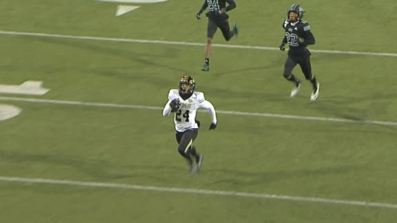 Moore's catch-and-run goes for 61-yard TD