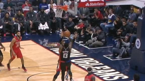 Paul George makes first shot as a Clipper