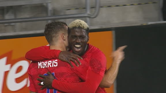 Zardes' header doubles USMNT's lead