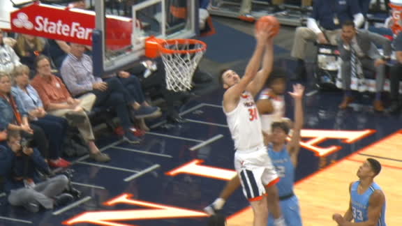 Clark finds Huff for reverse dunk