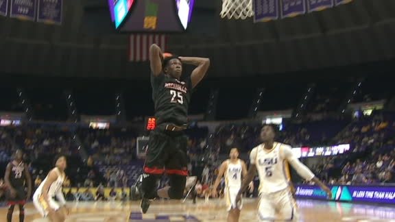 Nicholls' Jones throws down two-handed stuff