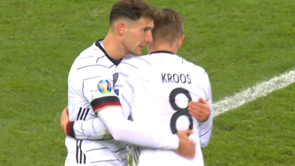 Toni Kroos slots in Germany's third against Belarus