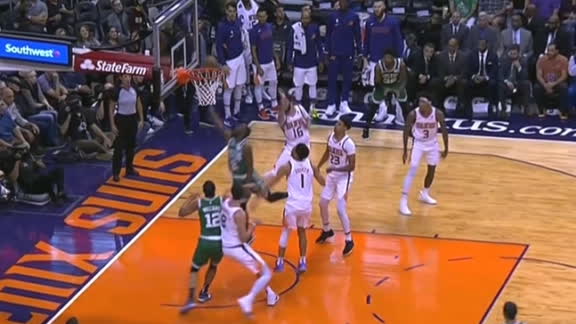 Walker beats the buzzer with a scoop
