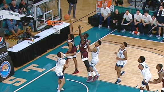 Woodard slams the putback with one hand