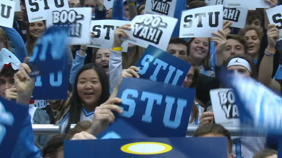 UNC students rep Stuart Scott gear