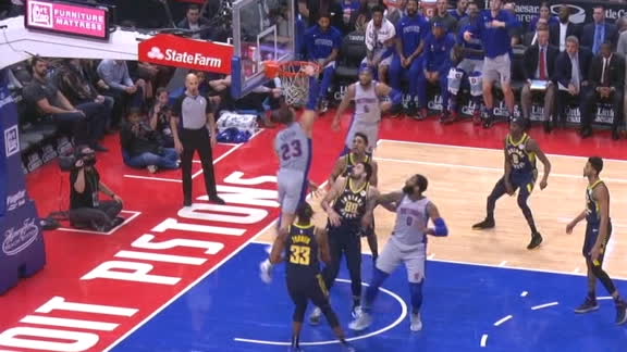 Detroit crowd erupts as Griffin throws down jam