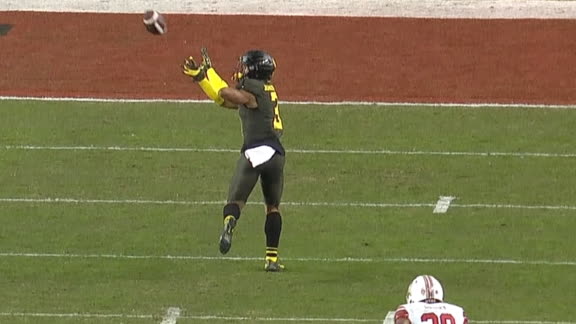 Herbert finds Johnson wide open for 45-yard TD