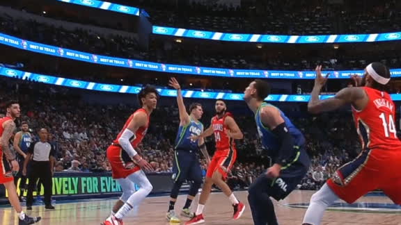 Doncic throws no-look alley-oop to Powell