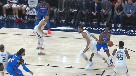 CP3 bamboozles Gobert with a series of fakes