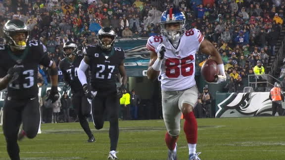Eli finds Slayton for 35-yard TD