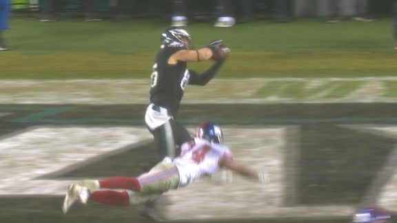 Ertz ties up game with less than two minutes to go