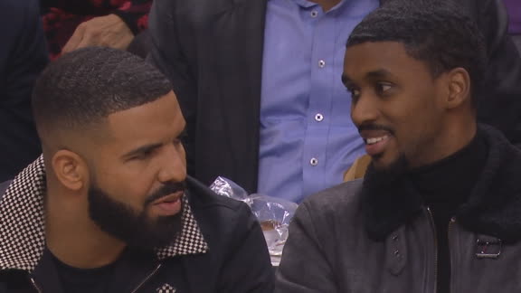 Drake watches Kawhi school Raptors on consecutive plays