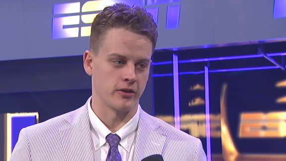 Burrow wins Maxwell Player of the Year Award